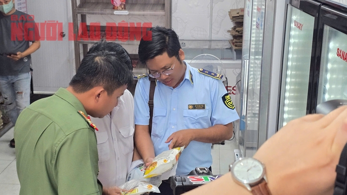 Vụ tố cửa hàng của C.P. Việt Nam bán thịt heo bệnh: Tỉnh Sóc Trăng vào cuộc kiểm tra- Ảnh 4. Vụ tố cửa hàng của C.P. Việt Nam bán thịt heo bệnh: Tỉnh Sóc Trăng vào cuộc kiểm tra- Ảnh 4.