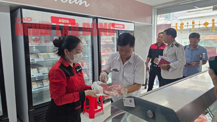 Vụ tố cửa hàng của C.P. Việt Nam bán thịt heo bệnh: Tỉnh Sóc Trăng vào cuộc kiểm tra- Ảnh 2. Vụ tố cửa hàng của C.P. Việt Nam bán thịt heo bệnh: Tỉnh Sóc Trăng vào cuộc kiểm tra- Ảnh 2.