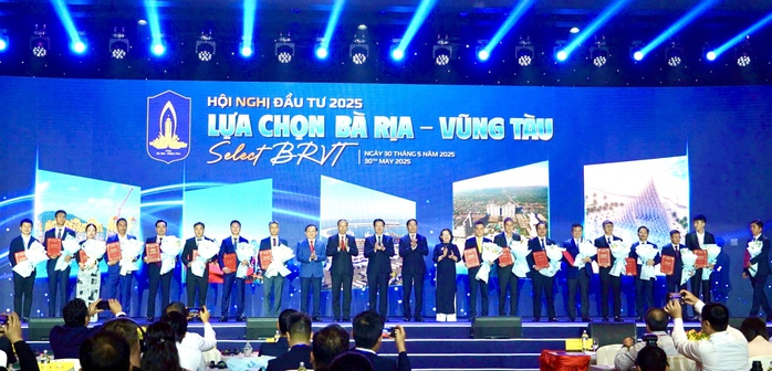 Hàng loạt nhà đầu tư FDI "rót" cả tỉ USD vào tỉnh Bà Rịa - Vũng Tàu- Ảnh 2. Hàng loạt nhà đầu tư FDI "rót" cả tỉ USD vào tỉnh Bà Rịa - Vũng Tàu- Ảnh 2.
