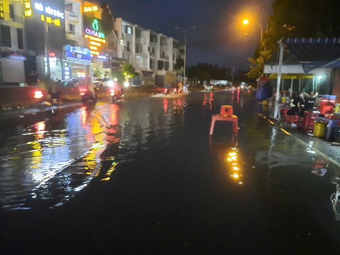Lo lắng cũ trong mùa mưa mới - Ảnh 2.