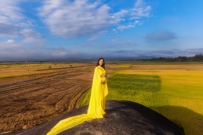Lý do H'Hen Niê thực hiện MV ở quê nhà - Ảnh 3. Lý do H'Hen Niê thực hiện MV ở quê nhà - Ảnh 3.