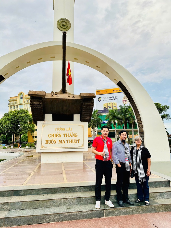 “Theo dấu chân cuộc Tổng tiến công và nổi dậy mùa Xuân 1975”: Về Buôn Ma Thuột - tìm về ký ức kiên cường, kết nối các thế hệ văn nghệ sĩ - Ảnh 6.