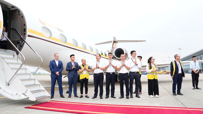Cung tiễn xá lợi Đức Phật tại sân bay Nội Bài - Ảnh 13.