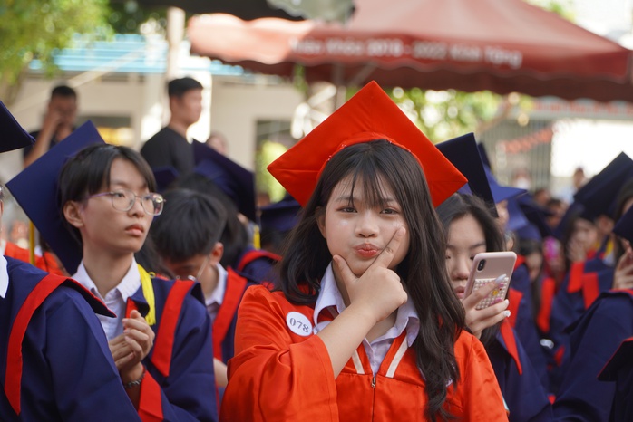 Không thể quên bóng dáng tảo tần của ba mẹ, thầy cô!- Ảnh 7. Không thể quên bóng dáng tảo tần của ba mẹ, thầy cô!- Ảnh 7.