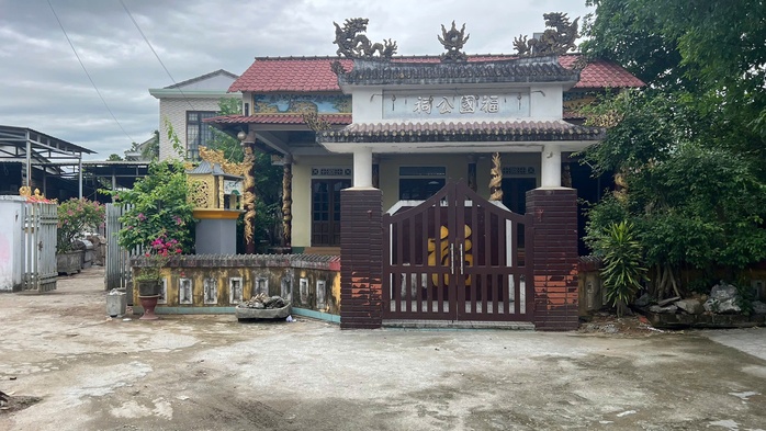 Kẻ phá “Ngai vua triều Nguyễn” từng gây sự với 6 công an đang ngồi ăn sáng - Ảnh 1.