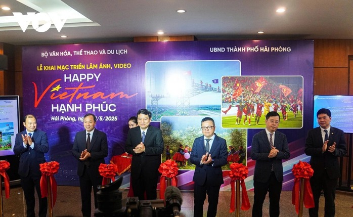 Văn hóa là nền tảng - Báo chí dẫn dắt tri thức, tạo niềm tin cho xã hội- Ảnh 7. Văn hóa là nền tảng - Báo chí dẫn dắt tri thức, tạo niềm tin cho xã hội- Ảnh 7.
