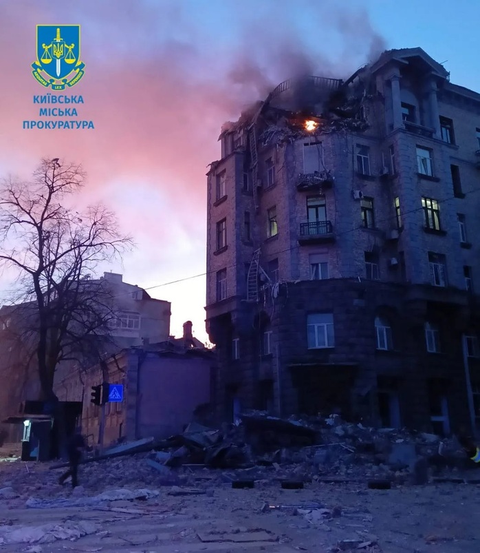 Nga - Ukraine giao tranh dữ dội trước thềm lễ duyệt binh ở Moscow - Ảnh 1. Nga - Ukraine giao tranh dữ dội trước thềm lễ duyệt binh ở Moscow - Ảnh 1.