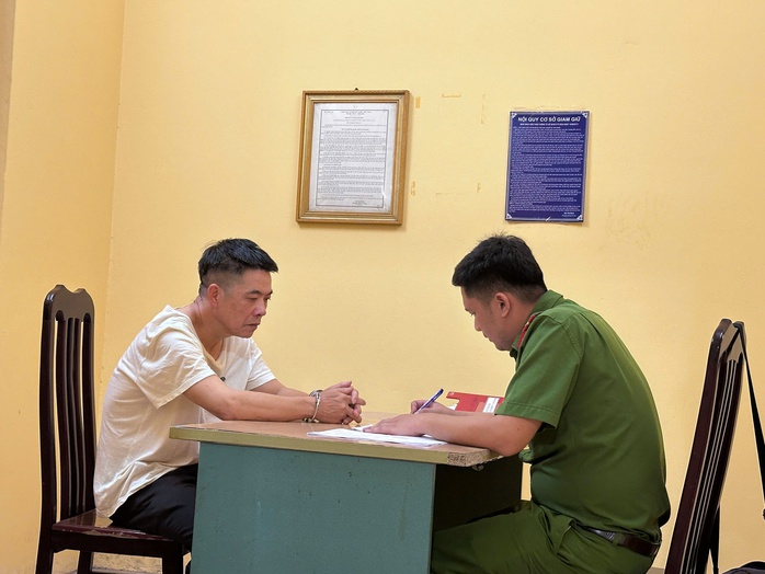 Bắt chủ tịch, phó chủ tịch xã nhận hối lộ- Ảnh 1. Bắt chủ tịch, phó chủ tịch xã nhận hối lộ- Ảnh 1.