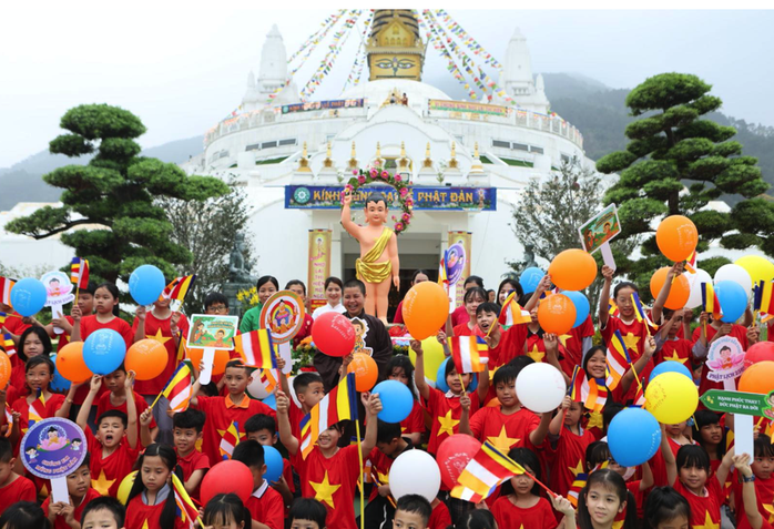 Đại lễ Vesak 2025: Nhấn mạnh giá trị của hòa bình và đoàn kết - Ảnh 4.