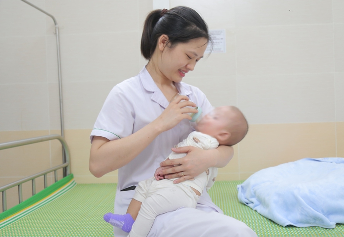 Tìm người thân cho bé trai khoảng 6 tháng tuổi bị bỏ rơi - Ảnh 1.
