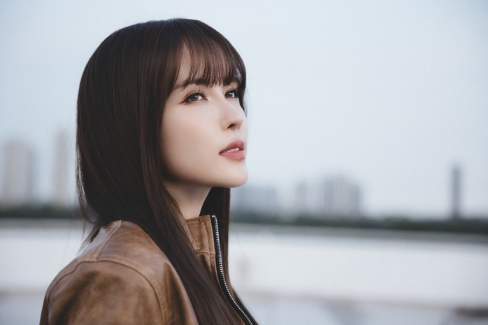 Thiều Bảo Trâm nói về "mối quan hệ mập mờ" trong ca khúc mới 'không lời'
- Ảnh 2. Thiều Bảo Trâm nói về "mối quan hệ mập mờ" trong ca khúc mới 'không lời'
- Ảnh 2.