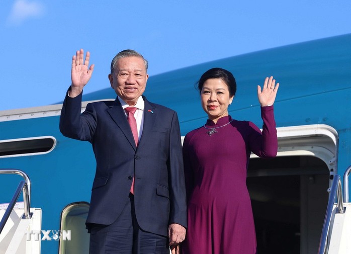 Tổng thống Kazakhstan ra sân bay đón Tổng Bí thư Tô Lâm - Ảnh 1.