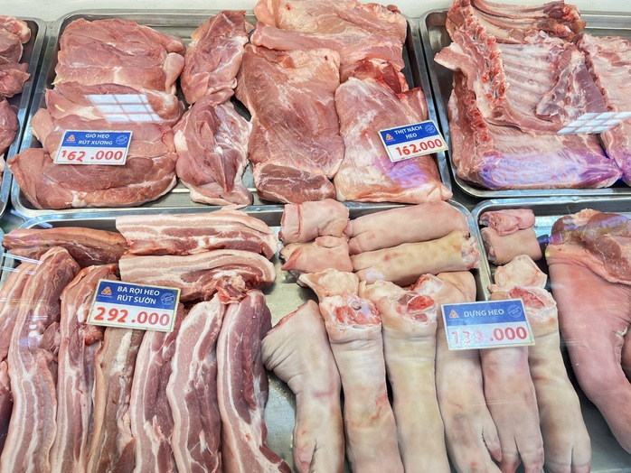 Giá heo hơi hôm nay 5-5: Thị trường ổn định, cao nhất 74.000 đồng/kg - Ảnh 1.