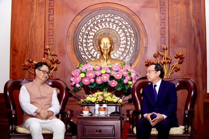 Bí thư Thành ủy TP HCM Nguyễn Văn Nên tiếp bộ trưởng Ấn Độ- Ảnh 1. Bí thư Thành ủy TP HCM Nguyễn Văn Nên tiếp bộ trưởng Ấn Độ- Ảnh 1.