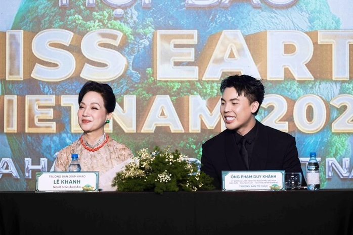 Lạ lùng như "Miss Earth Vietnam 2025"- Ảnh 1. Lạ lùng như "Miss Earth Vietnam 2025"- Ảnh 1.