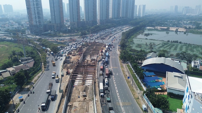Hầm chui HC1 nút giao An Phú trễ hẹn, khi nào thông xe? - Ảnh 2.