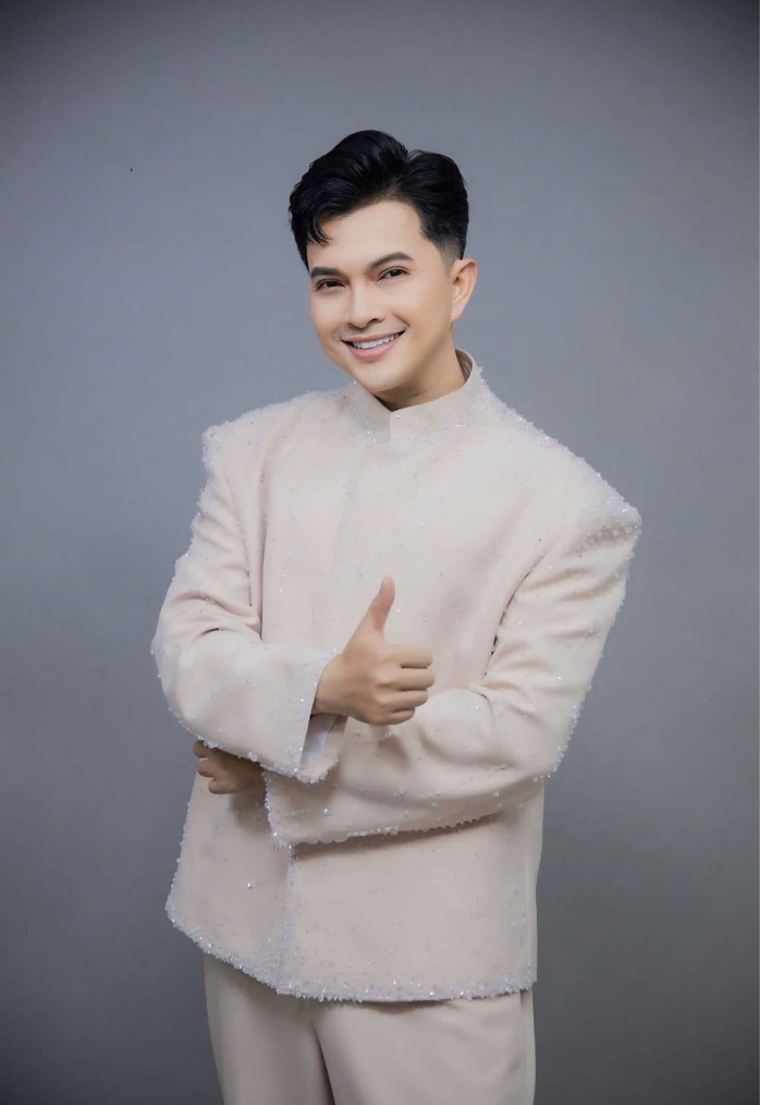 Quang Hà, Đoan Trang, Võ Hạ Trâm hội ngộ chương trình "Thay lời muốn nói"5-2025 - Ảnh 2.
