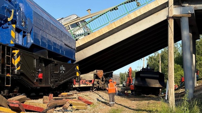 Nga nhắc đến Ukraine sau tai nạn đường sắt khiến 7 người thiệt mạng - Ảnh 1. Nga nhắc đến Ukraine sau vụ tai nạn đường sắt khiến 7 người thiệt mạng - Ảnh 1.