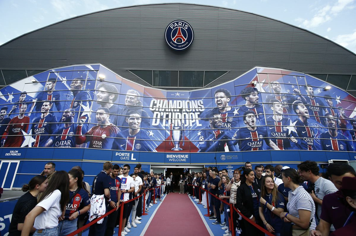 Lễ mừng cúp vô địch Champions League của PSG chìm trong máu và nước mắt- Ảnh 1.