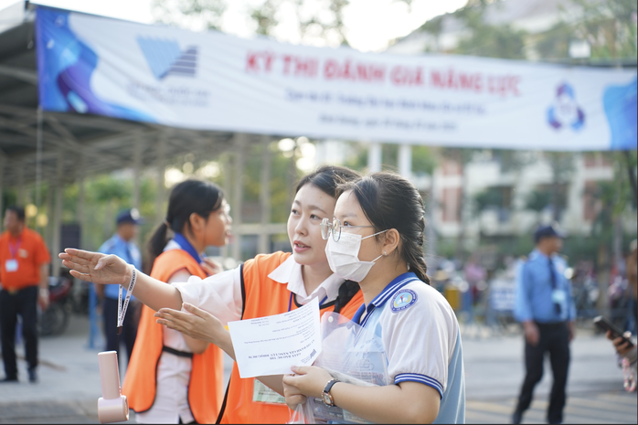 67.623 thí sinh thi lại để cải thiện điểm thi đánh giá năng lực- Ảnh 1. 67.623 thí sinh thi lại để cải thiện điểm thi đánh giá năng lực- Ảnh 1.