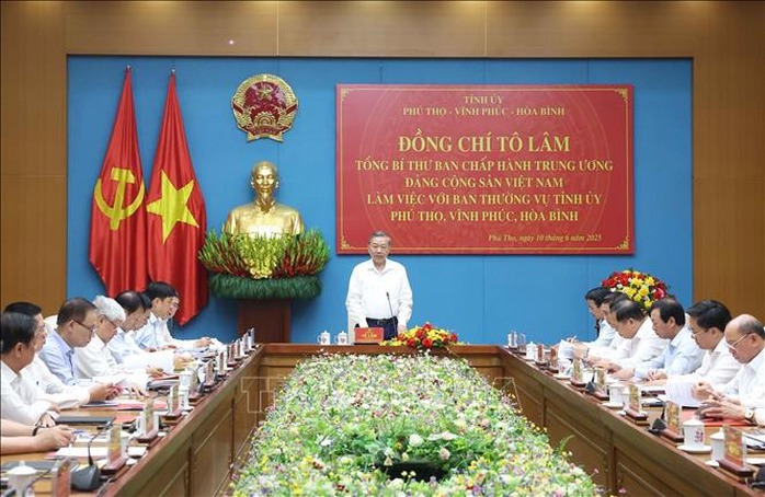 Tổng Bí thư Tô Lâm: Tỉnh Phú Thọ mới không đánh đổi môi trường, văn hóa, an sinh lấy tăng trưởng- Ảnh 1.