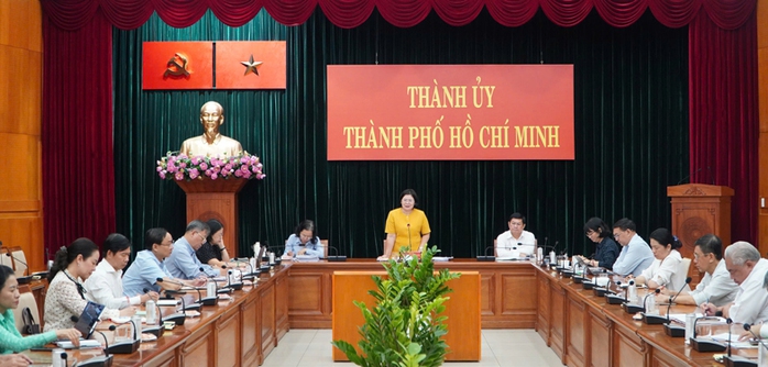 TP HCM SẴN SÀNG VẬN HÀNH CHÍNH QUYỀN 2 CẤP (*): Hai giai đoạn then chốt - Ảnh 1. TP HCM SẴN SÀNG VẬN HÀNH CHÍNH QUYỀN 2 CẤP (*): Hai giai đoạn then chốt - Ảnh 1.
