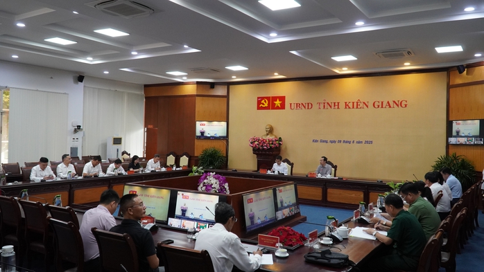 Khẩn trương xây dựng sân bay Phú Quốc đón 10 triệu khách/năm- Ảnh 1. Khẩn trương xây dựng sân bay Phú Quốc đón 10 triệu khách/năm- Ảnh 1.