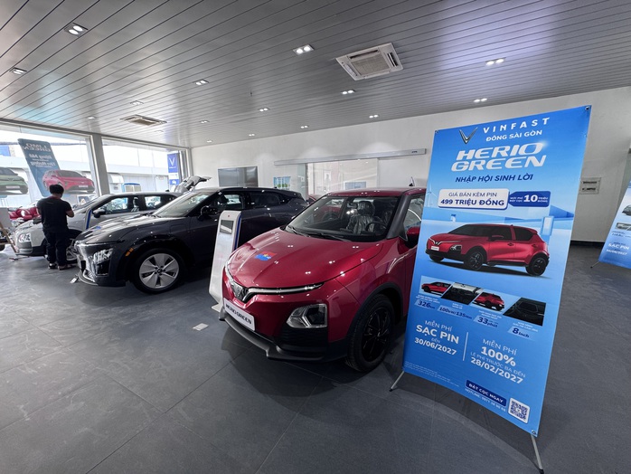 Sức mua xe điện tăng, xe xăng giảm - Ảnh 1.