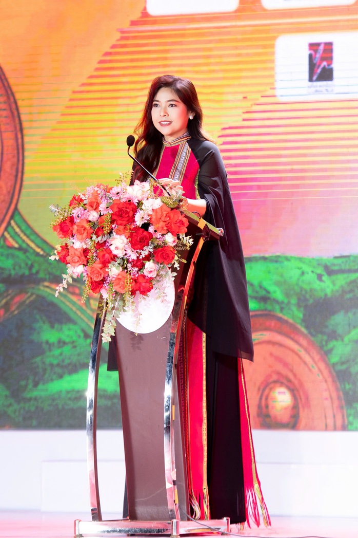Nghệ sĩ Kim Thanh Thảo tâm huyết với bản sắc văn hóa Việt- Ảnh 15. Nghệ sĩ Kim Thanh Thảo tâm huyết với bản sắc văn hóa Việt- Ảnh 15.