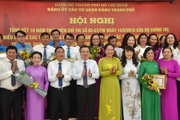 Học Bác trở thành lẽ sống - Ảnh 1. Học Bác trở thành lẽ sống - Ảnh 1.