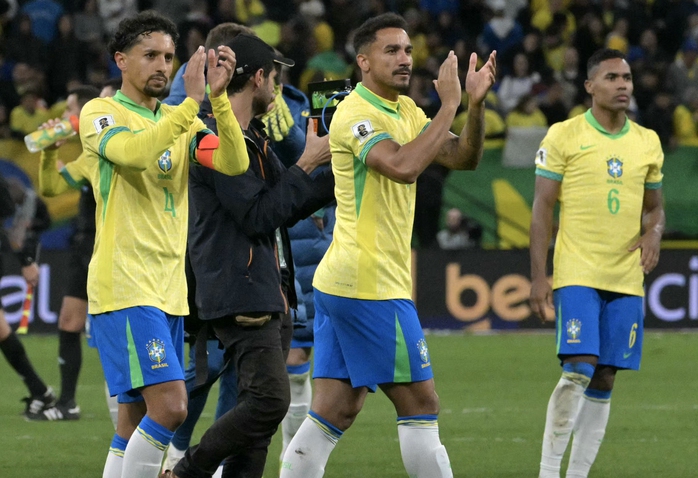 Brazil thắng chật vật Paraguay, lập kỷ lục dự đủ 23 VCK World Cup- Ảnh 3. Brazil thắng chật vật Paraguay, lập kỷ lục dự đủ 23 VCK World Cup- Ảnh 3.