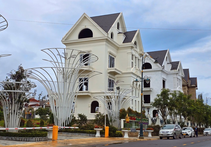Phải điều chỉnh tiến độ dự án Khu biệt thự Đà Lạt Five Star Happy- Ảnh 1. Phải điều chỉnh tiến độ dự án Khu biệt thự Đà Lạt Five Star Happy- Ảnh 1.