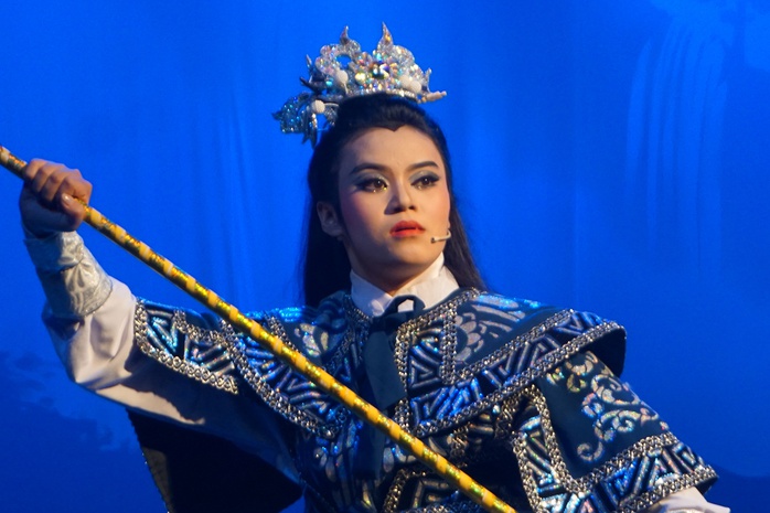 Trinh Trinh, Tú Sương, Xuân Trúc tạo dấu ấn đẹp cho "San Hậu" - Ảnh 5.