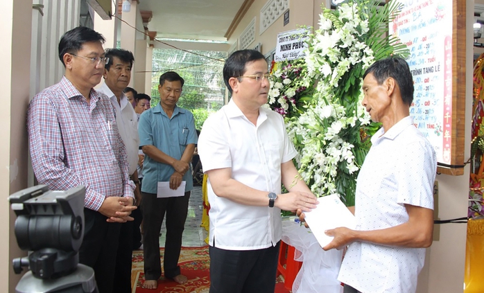 Tai nạn giao thông đặc biệt nghiêm trọng ở Hậu Giang - Ảnh 1.