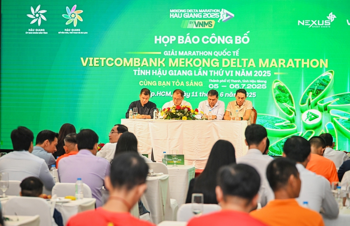 10.000 vận động viên đua tài Giải Marathon quốc tế "Vietcombank Mekong Delta"- Ảnh 1. 10.000 vận động viên đua tài Giải Marathon quốc tế "Vietcombank Mekong Delta"- Ảnh 1.