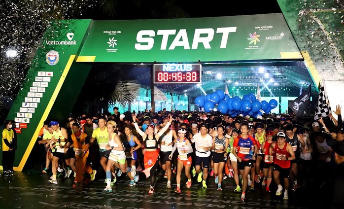 10.000 vận động viên đua tài Giải Marathon quốc tế "Vietcombank Mekong Delta"- Ảnh 4. 10.000 vận động viên đua tài Giải Marathon quốc tế "Vietcombank Mekong Delta"- Ảnh 4.