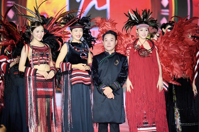 Nghệ sĩ Kim Thanh Thảo tâm huyết với bản sắc văn hóa Việt- Ảnh 4. Nghệ sĩ Kim Thanh Thảo tâm huyết với bản sắc văn hóa Việt- Ảnh 4.