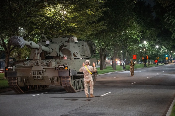 Mỹ sắp diễu binh lớn, vũ khí, binh sĩ đổ về thủ đô Washington- Ảnh 5.