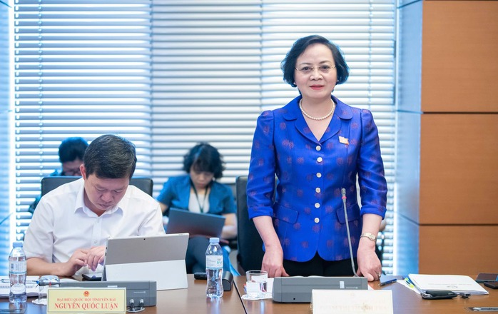 Giữ nguyên chế độ, chính sách hiện hành với cán bộ, công chức sau sắp xếp bộ máy - Ảnh 1.