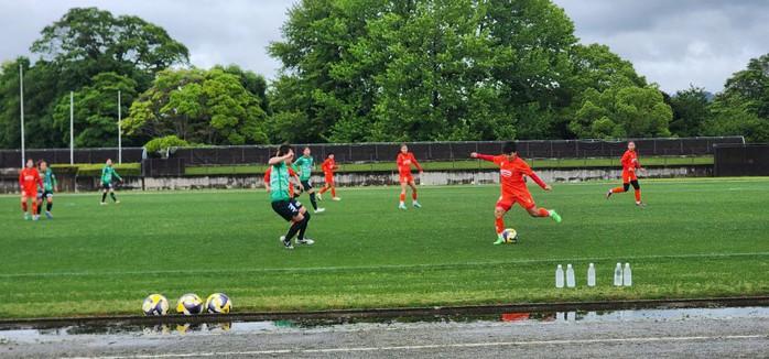 Nữ Việt Nam thắng CLB Nhật Bản 3-2 - Ảnh 1.