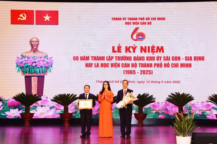 Tự hào là nơi rèn luyện của biết bao cán bộ lãnh đạo TP HCM- Ảnh 6. Tự hào là nơi rèn luyện của biết bao cán bộ lãnh đạo TP HCM- Ảnh 6.