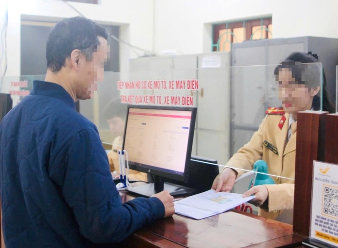 Vụ 3 cựu CSGT Khánh Hòa hầu tòa: Một hồ sơ "kẹp" 5 triệu đồng- Ảnh 2. Vụ 3 cựu CSGT Khánh Hòa hầu tòa: Một hồ sơ "kẹp" 5 triệu đồng- Ảnh 2.