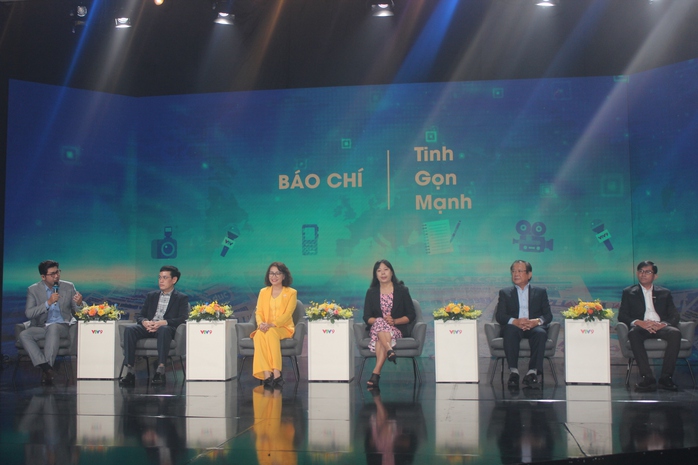 Báo chí phải tinh, gọn, mạnh hơn sau sắp xếp- Ảnh 2. Báo chí phải tinh, gọn, mạnh hơn sau sắp xếp- Ảnh 2.