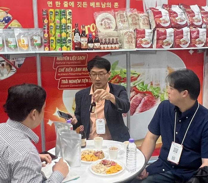 Nước mắm, bánh phở Việt lan tỏa hương vị tại Seoul - Ảnh 2. Nước mắm, bánh phở Việt lan tỏa hương vị tại Seoul - Ảnh 2.