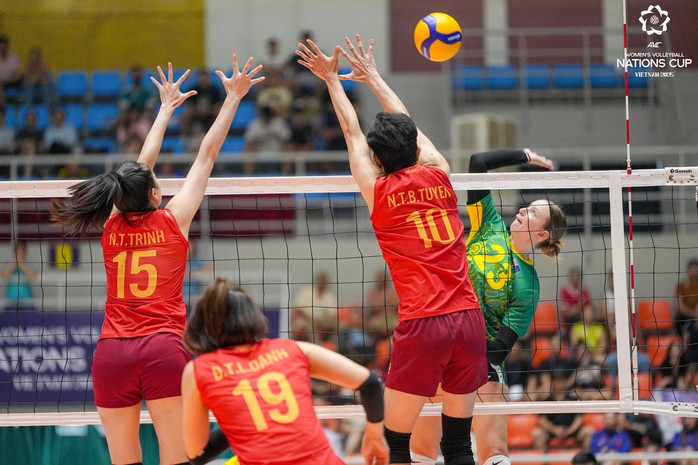 Tuyển nữ Việt Nam toàn thắng, giành vé bán kết bóng chuyền AVC Nations Cup- Ảnh 4. Tuyển nữ Việt Nam toàn thắng, giành vé bán kết bóng chuyền AVC Nations Cup- Ảnh 4.