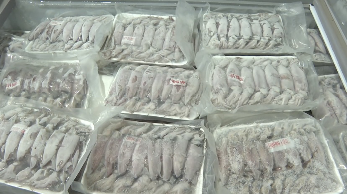 Bên trong kho lạnh ở TP HCM chứa hơn 70 tấn nội tạng, thịt không rõ nguồn gốc- Ảnh 1. Bên trong kho lạnh ở TP HCM chứa hơn 70 tấn nội tạng, thịt không rõ nguồn gốc- Ảnh 1.