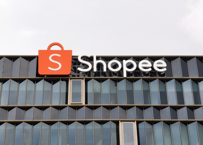 Shopee nói gì về việc thu phí hạ tầng 3.000 đồng mỗi đơn hàng từ 1-7? - Ảnh 1.