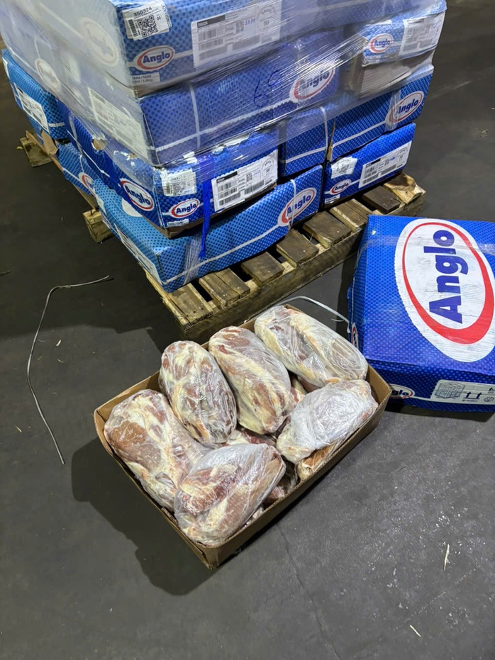 Bên trong kho lạnh ở TP HCM chứa hơn 70 tấn nội tạng, thịt không rõ nguồn gốc- Ảnh 15. Bên trong kho lạnh ở TP HCM chứa hơn 70 tấn nội tạng, thịt không rõ nguồn gốc- Ảnh 15.