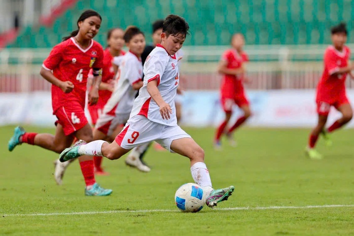 U19 nữ Đông Nam Á xác định 2 cặp bán kết- Ảnh 1. U19 nữ Đông Nam Á xác định 2 cặp bán kết- Ảnh 1.