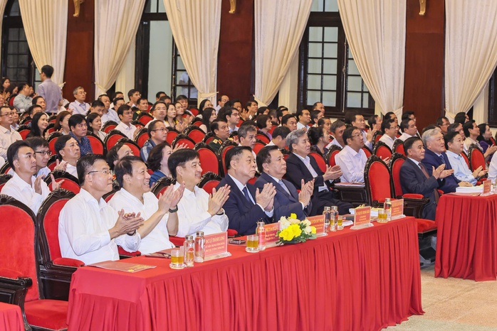 Thủ tướng: Người dân náo nức mong đợi cuộc cách mạng tổ chức bộ máy- Ảnh 1. Thủ tướng: Người dân náo nức mong đợi cuộc cách mạng tổ chức bộ máy- Ảnh 1.